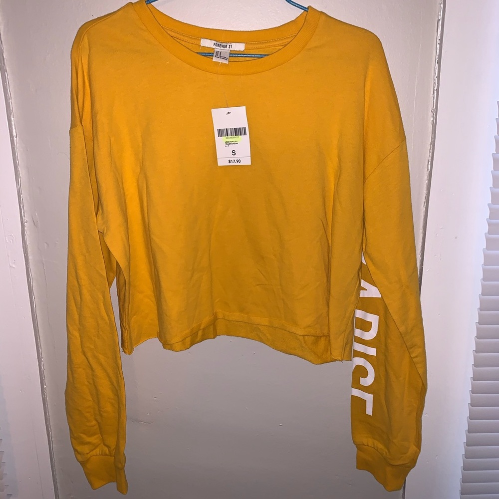 Cropped yellow long sleeve shirt